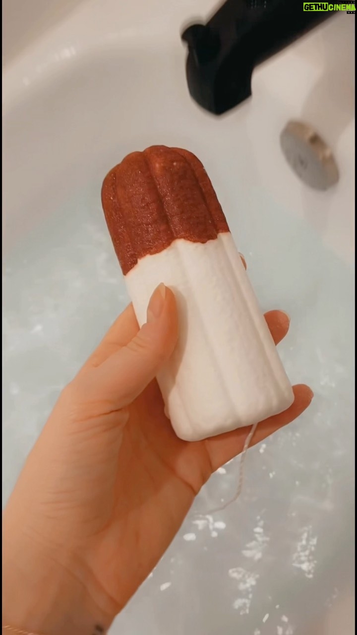 Bree Essrig Instagram - Finally tried the tampon bath bomb from TikTok by @luxbathcreations & it did not disappoint! 👻🍷 Leave your best “period” joke in the comments
