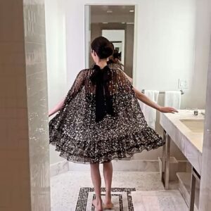 Bree Turner Instagram - Photoshoot with your bae in the hotel bathroom ✅. Drive crosstown in atmospheric river ✅. Head to the @saturnawards where @cwsupermanandlois wins Best Superhero TV Series and bae is nominated for Best Actress. ✅ Realize that you are among your childhood heroes and that you grew up obsessed with genre films and TV, only to then be asked to be on one for 6 seasons and holy smokes I am so lucky. ✅ Make bae take photo shoot in middle of show in character of “…it’s an honor to be nominated.”, because really…it’s all about having fun. ✅ Had fun! ✅✅✅ Thanks @bitsietulloch for always being the sexiest date who eats the most free bread at the table. 💚
