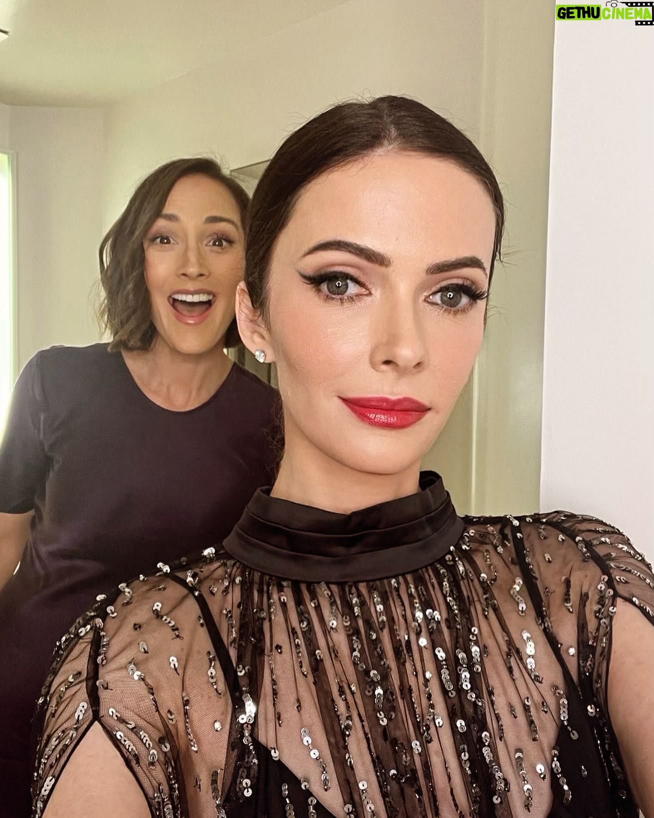 Bree Turner - 15.6K Likes - Photoshoot with your bae in the hotel bathroom ✅. Drive crosstown in atmospheric river ✅. Head to the @saturnawards where @cwsupermanandlois wins Best Superhero TV Series and bae is nominated for Best Actress. ✅ Realize that you are among your childhood heroes and that you grew up obsessed with genre films and TV, only to then be asked to be on one for 6 seasons and holy smokes I am so lucky. ✅ Make bae take photo shoot in middle of show in character of “…it’s an honor to be nominated.”, because really…it’s all about having fun. ✅ Had fun! ✅✅✅ Thanks @bitsietulloch for always being the sexiest date who eats the most free bread at the table. 💚