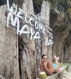 Brenda Robles Instagram - Maya Bay en Thailandia, que lugar más eapectacular. Aqui filmaron la pelicula Beach de Leonardo DiCaprio