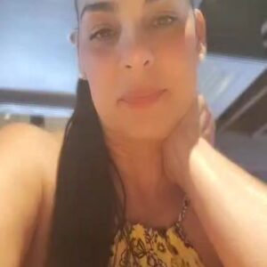Brenda Robles Instagram - Para los q me escribieron que me lleve a mami a casa