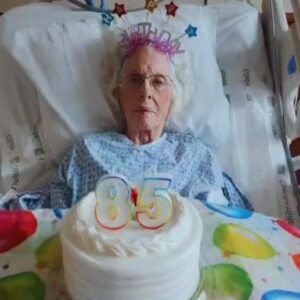 Brenda Robles Instagram - Happy birthday  to my mom... llegamos a los 85. Gracias Dios