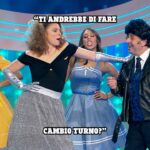 Brenda Lodigiani Instagram - L’arte di avere sempre la risposta giusta al momento giusto. Grazie Ester Ascione 😂 #GialappaShow vi aspetta questa sera alle 21:30 in prima visione su Tv8!