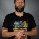 Brenda Lodigiani Instagram - È uscita oggi l’ultima puntata del lungo viaggio fatto in compagnia del podcast “Dungeons & Deejay”, ma le presentazioni dei suoi protagonisti non sono ancora finite. Questa volta il master @cicciolancia presenta @brenda_lodigiani aka Candelora Grattaciottoli. Puoi ascoltare la puntata sull’app gratuita di OnePodcast e su tutte le piattaforme di streaming audio! #onepodcast #podcastitalia