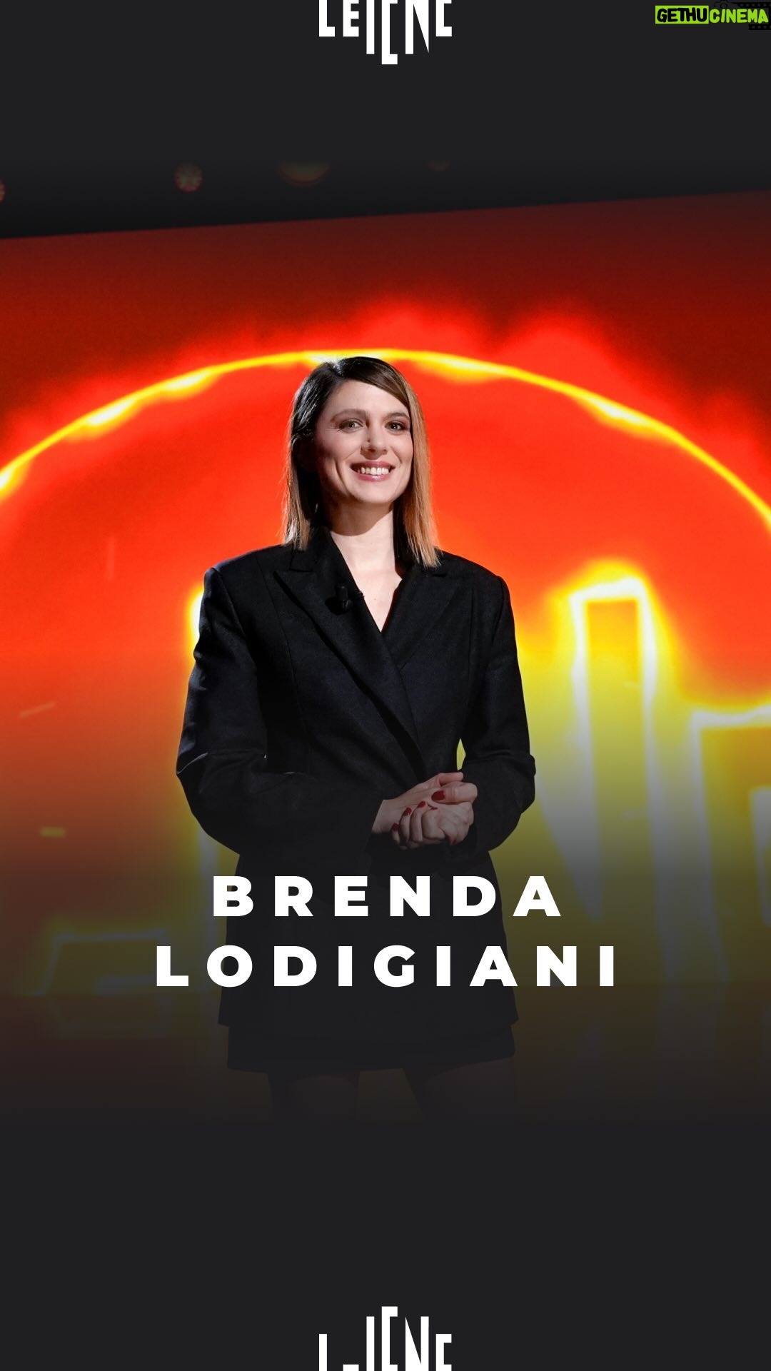 Brenda Lodigiani - 24.9K Likes - “I parenti Sinti mi vedevano diversa perché troppo bionda e non parlavo la loro lingua. Per i parenti ‘gagi’, invece, ero troppo ribelle, avevo i piedi troppo sporchi per essere considerata normale.” Il monologo di @brenda_lodigiani a #LeIene, ora in tutte le librerie con il suo primo romanzo “Accendi il mio fuoco” #AccendiIlMioFuoco