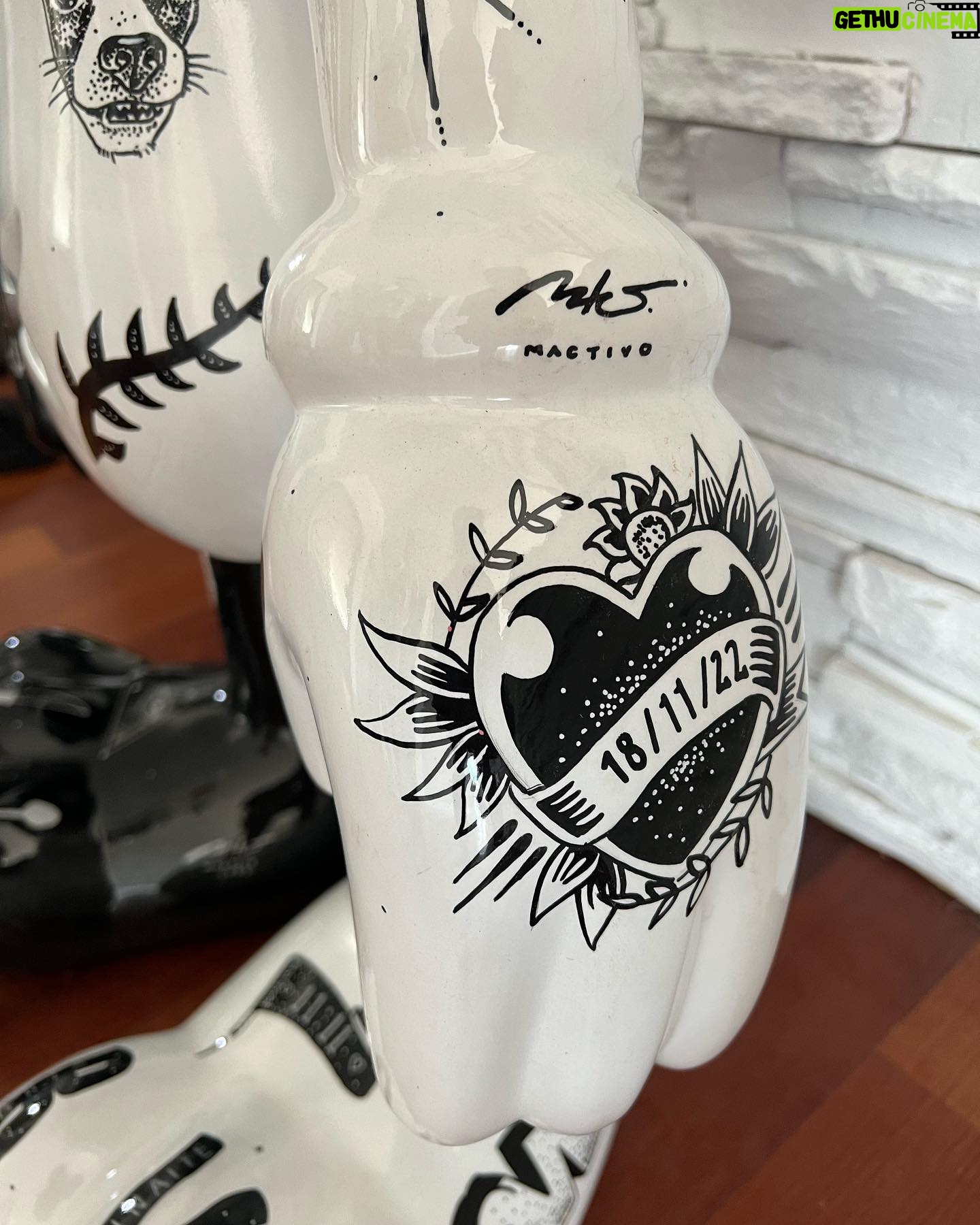 Bria Vinaite Instagram - Best wedding present of all time 🥹❤️ truly the most special, thoughtful gift! Thank you @drbentalei you’re the best! Almost made me cry 🤣