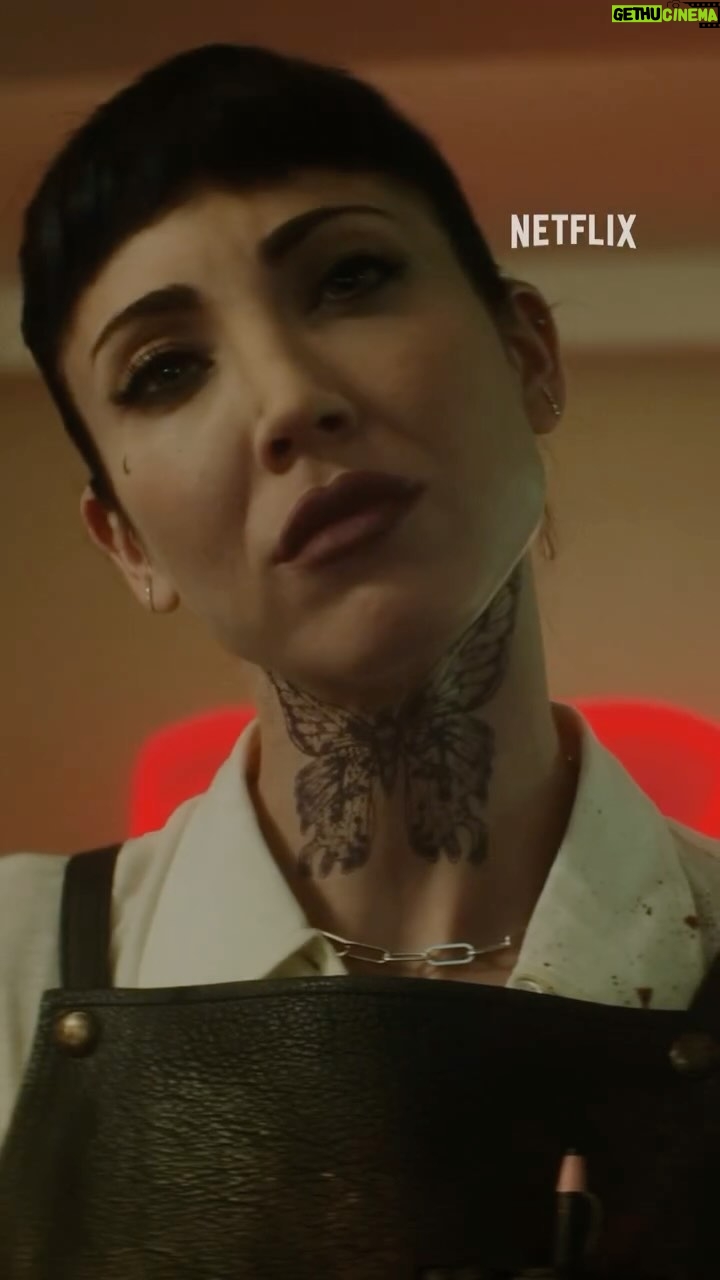 Briana Cuoco Instagram - #DeadBoyDetectives coming soon to @netflix!!!🕵️♀️🔎💀🔪