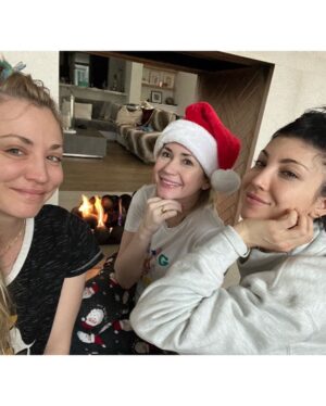 Briana Cuoco Instagram - a christmas story 🎁🎄