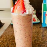 Briana Renee Instagram - Taking after her mama .. my girl made herself a smoothie from fresh, mango, strawberries, and dragon fruit 🥭🍓🐉 And she’s all about the presentation 🌺 #chefinthemaking #thatsmygirl #healthyliving