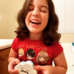 Briana Renee Instagram - My pretty Valentine 💜 loves her happy cloud @ribivaul_bathbombs l~ they literally release a rainbow, and that face doesn’t get any cuter ☁️🌈👉🏻 #growingtoofast #beautifulgirl #tallerthanme #proudmama #happyvalentine #ribivaulbathbomb