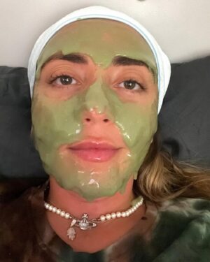 Brianna Murphy Instagram - Life update: Leo season might be over but we are still thrivin’ and survivin’
.
.
.
.
.
.
.
.
#august #augustdump #lifeupdate #virgoseason #selfie #letthemhavetheirmoment #lgbtq🌈 #lgbt #travels