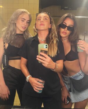 Brianna Murphy Instagram - Life update: Leo season might be over but we are still thrivin’ and survivin’
.
.
.
.
.
.
.
.
#august #augustdump #lifeupdate #virgoseason #selfie #letthemhavetheirmoment #lgbtq🌈 #lgbt #travels