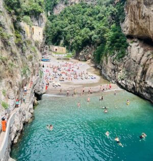 Brianna Murphy Instagram - This is how we summer in Italia
