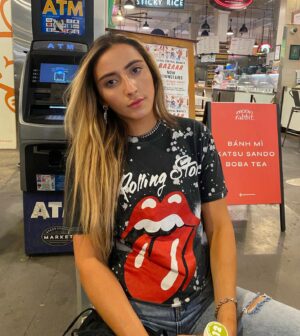 Brianna Murphy Instagram - 🤘🏼
.
.
.
.
.
.
.
 #fyp #tampa #dtsp #saintpetersburg #wlw #pridemonth #tampabay #420memes