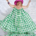 Bridget Everett Instagram - Cover girl alert! Dream photoshoot with @egandrew @biglarreon678 for @accessoriesmag 💫 Styled by @biglarreon678, wearing @biglarreon678. Cover necklace by @presley.oldham for @toddoldham_makershop. HMU @arrivebeautiful hats by @esenshel neon necklace @alexisbittar bangles @biglarreon678 ❤️❤️❤️