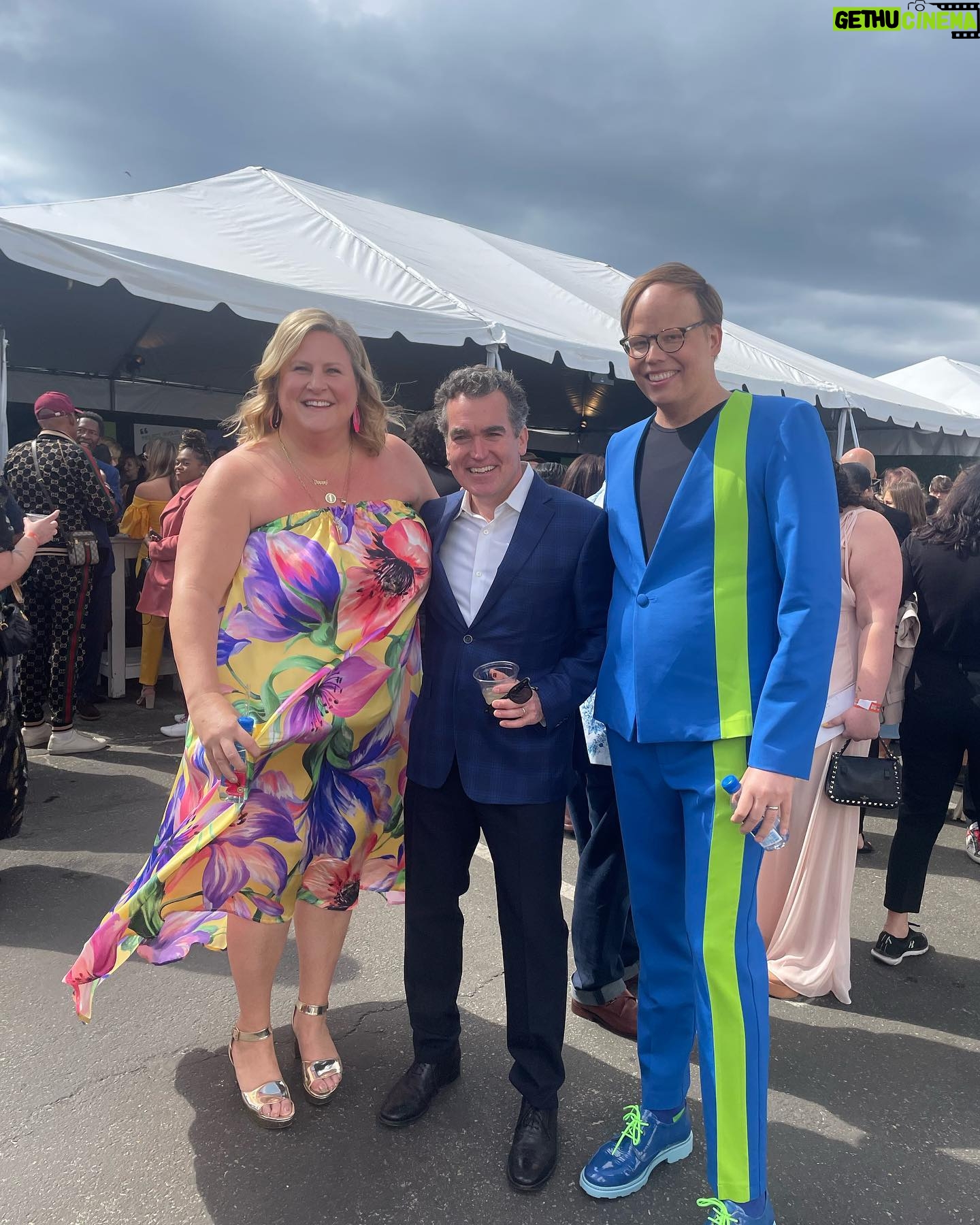 Bridget Everett Instagram - Didn’t bring home the hardware but happy to be in the room! And happy to represent Somebody Somewhere along with @boomboomhiller. Praise be for the unlimited rosé! Praise be for the tape that kept the beavertails locked and loaded! @quinndustry @jessica.ahn @ditadoeshair @alexisbittar all doing their part to make me feel like a million bucks. Oh and one more praise be to @hbo for making dreams come true left and right.