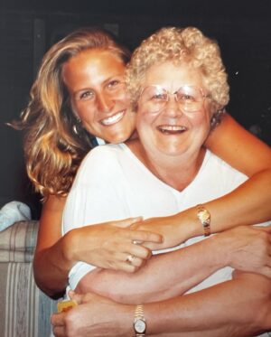 Bridget Everett Instagram - Freddie: A true original. Over the last month, the thing that has comforted me the most are the memories of music and laughter. And there are many. My mom said to me when I was little, “imagine a life without music.” And because of her, I never will. RIP my favorite person. You were a good poody cat.