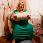 Bridget Everett Instagram - Check Lulu and me out in @thecut! Had a great time talking to @itsnumberjuan and getting snapped by @filmmarkle⚡️⚡️Link in bio