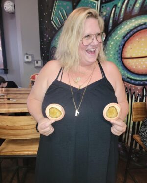 Bridget Everett Instagram - Manhattan, Ks rolled out the red carpet for the Somebody Somewhere finale. What a weekend. Thank you to all the local businesses, friends, family and fans for your support!