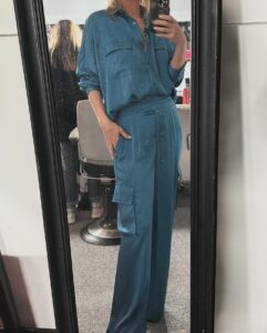 Bridget Maasland Instagram - Recap 1. @happyinshape 🗞️ @jedidjahkuijten 💄 2. @rtlboulevard & @gwenvanwaveren 💄 3. @alixthelabel 👘 4. @nansuits 🧥 5. @summumwoman👖Blvd podcast🎙️ 6. @voorwindenmodemall 🥋 7. @johnvdheuvel62 & @lecolook 📺