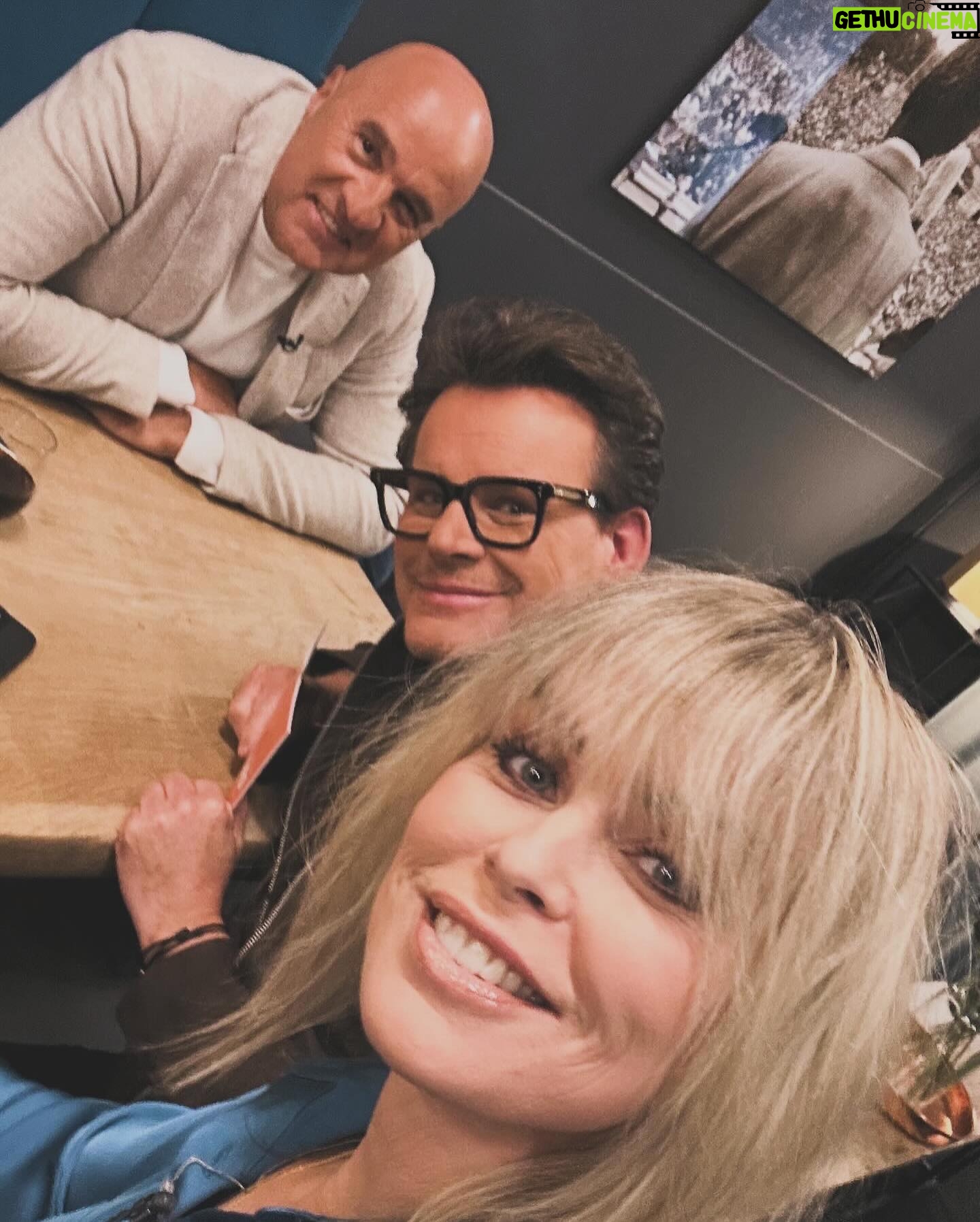 Bridget Maasland Instagram - Recap 1. @happyinshape 🗞️ @jedidjahkuijten 💄 2. @rtlboulevard & @gwenvanwaveren 💄 3. @alixthelabel 👘 4. @nansuits 🧥 5. @summumwoman👖Blvd podcast🎙️ 6. @voorwindenmodemall 🥋 7. @johnvdheuvel62 & @lecolook 📺