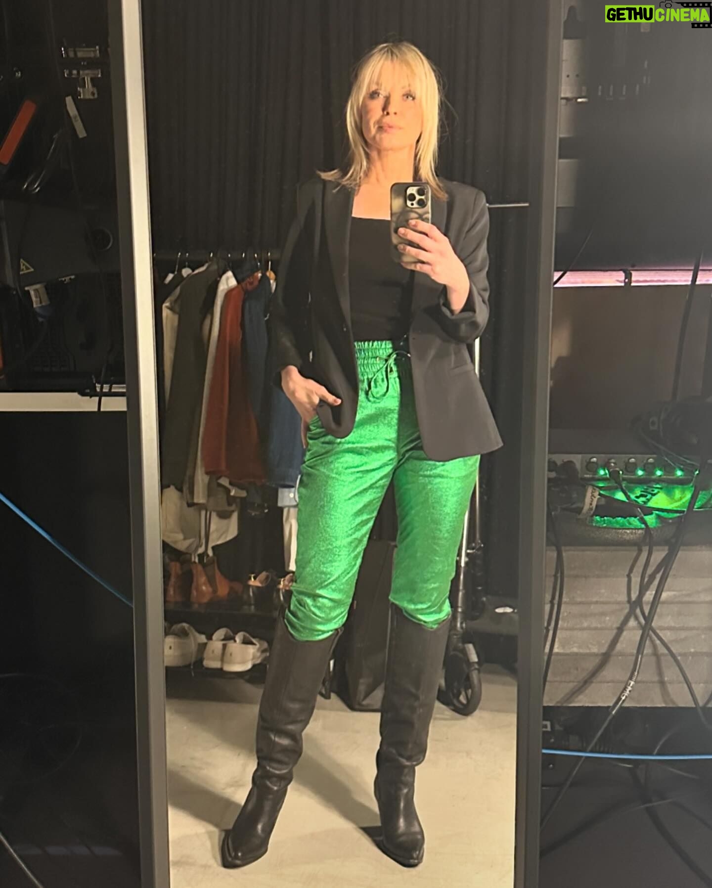 Bridget Maasland Instagram - Kort weekje BLVD - @jedidjahkuijten make💄 - @chptrs.official - @hulya_atsocialmedia 💄 - @essentielantwerp @hunkonstudio - @hulya_atsocialmedia 💄 - @ibanafashion - @selkehairandmakeup 💄 - @ibanafashion @levis