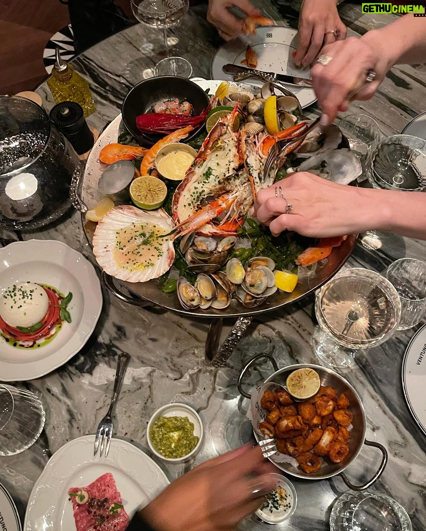 Bridget Maasland Instagram - Wat een heerlijke avond met de meidenš¤©