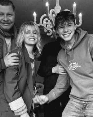 Bridget Maasland Instagram - 🎈Gefeliciteerd lieve papa en opa🎈

❤️Love you to the moon and back❤️