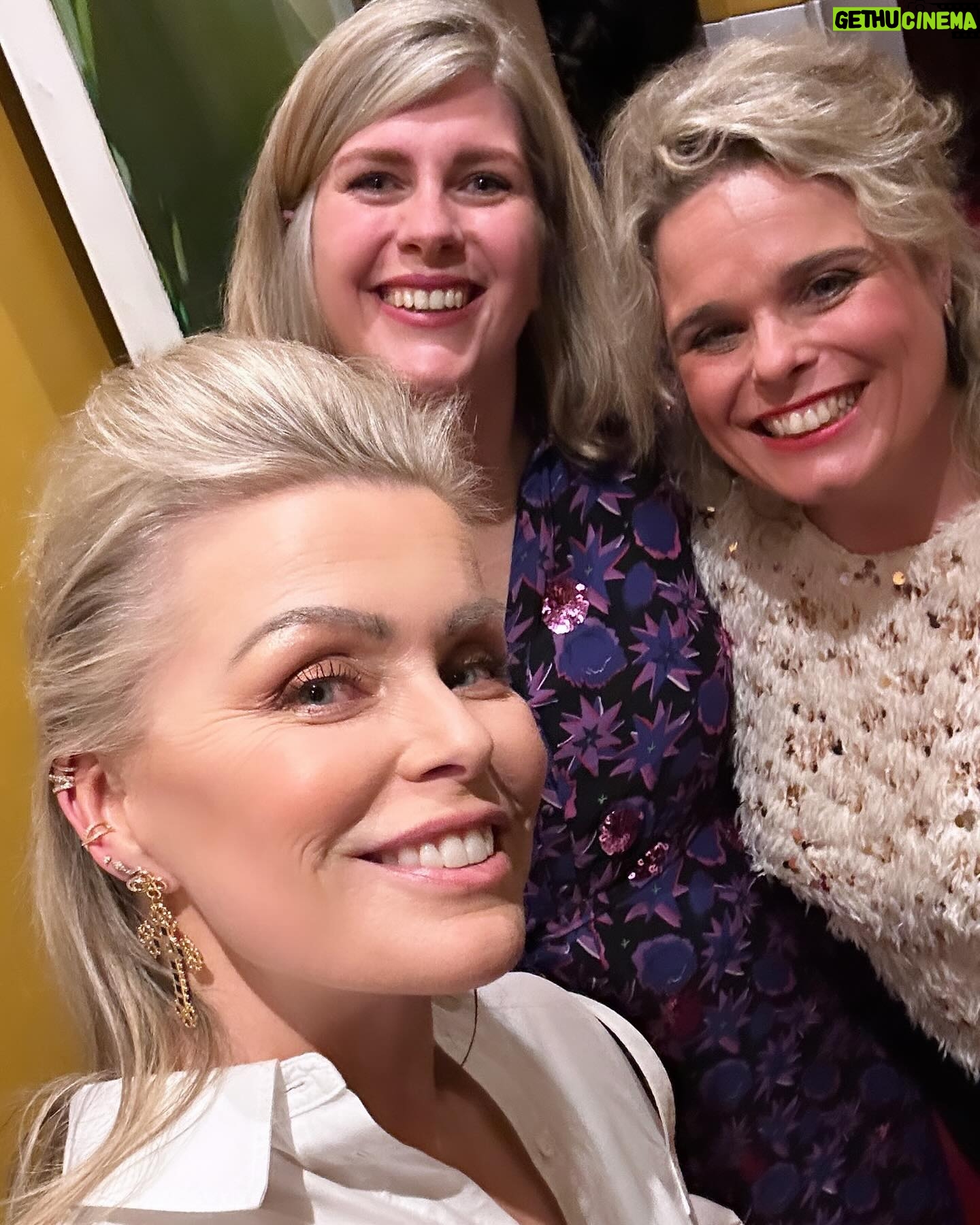 Bridget Maasland Instagram - Boekenbal ‘24 ‘Thuiskomen’ met een touch of gold
