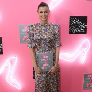 Bridget Moynahan Instagram - @ourshoesourselves release 5 years ago! 

@melaniedunea @amandabenchley @thevampireswife @beckiemartinastyle @girlsinc @abramsbooks @saks 

#osos #ourshoesourselves #fiveyears #anniversary