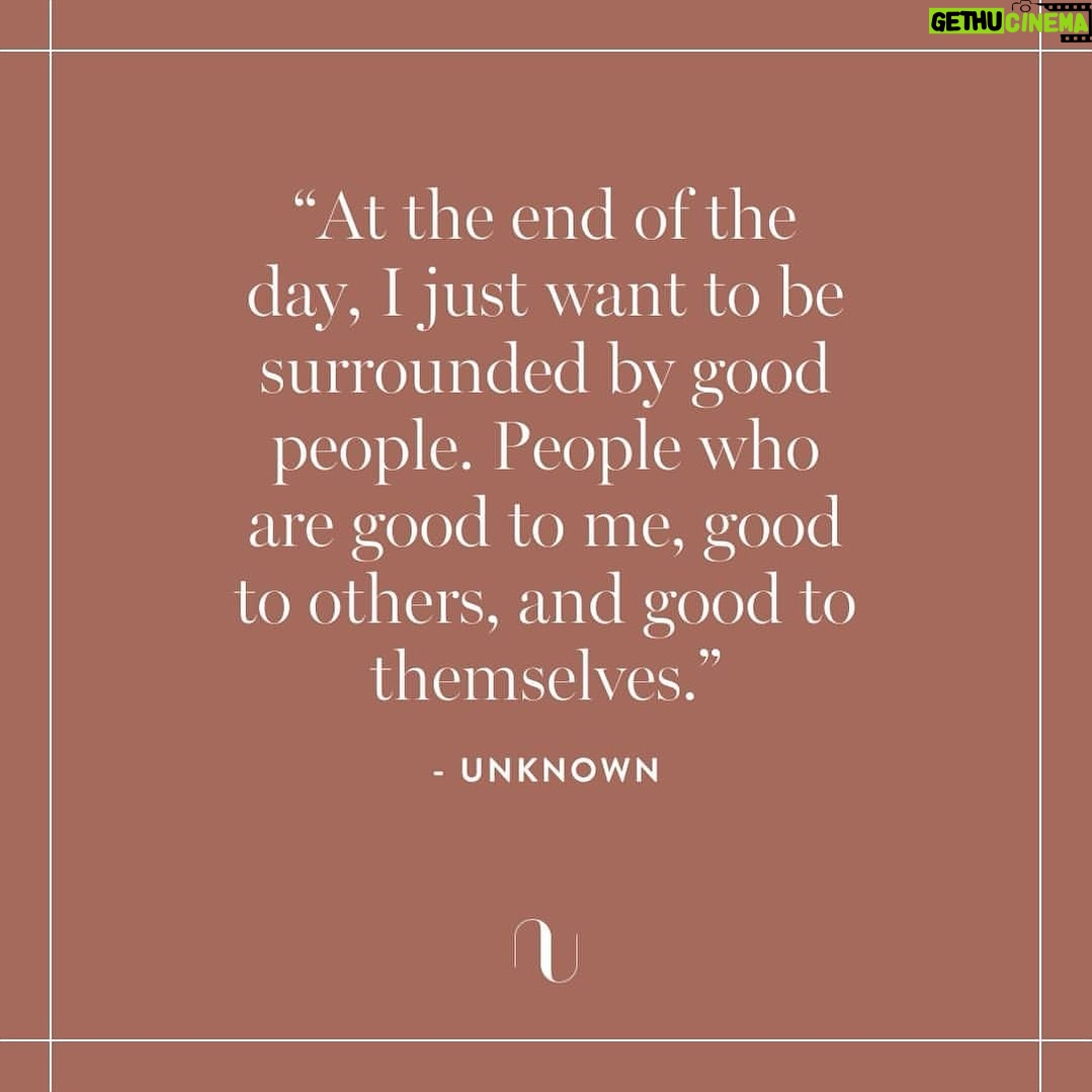 Bridget Moynahan Instagram - #regram @nushu • Words c/o @createthelove It isn’t always easy finding your people, but once you do, it’s so worth it. Hold onto them.♥️