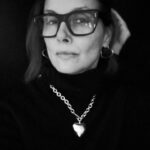 Bridget Moynahan Instagram - In another segment of friends doing cool things… My friend @roxanneassoulin is bringing back this iconic piece just in time for Valentine’s Day.  I’d argue it’s perfect to wear every day. #goldenheart #spreadlove #friendsdoingcoolthings