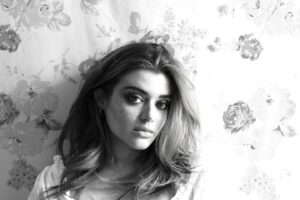 Brielle Barbusca Instagram - 🖤 @the.baremag 🖤