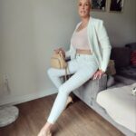 Brigitte Nielsen Instagram – Happy Memorial Day Weekend whether  you are packing&traveling or just relaxing at home. Btw I’ve found this lovely  inexpensive vegan bag (not a paid promo). If you can, try buying something vegan, you’ll be amazed.