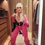 Brigitte Nielsen Instagram - how do your mirrors work?