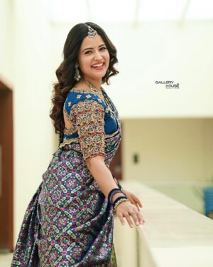 Brinda Acharya Instagram - @ky_makeupstudio @shringaar_000 @gallery_house_photography @thespatika @classy_renthouse @artistry_by_pushpa