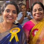 Brindha Sivakumar Instagram - Felt very Happy and Honoured to Recieve Kannadhasan Ayya Award from Ajanta Fine Arts Since 1975! 48 th year ! Thank you Ajanta Babu Sir (on extreme left ) for this Award 🙏🏼 Was such a happy feeling As Appa and Anna had Recieved Award from same Event, when they started their career! 😊✨Thank you @musicdirdhina Sir, Shanthi Joseph Mam, Tamil Amudhan sir and Jayanthi Kannapan Aunty🙏🏼