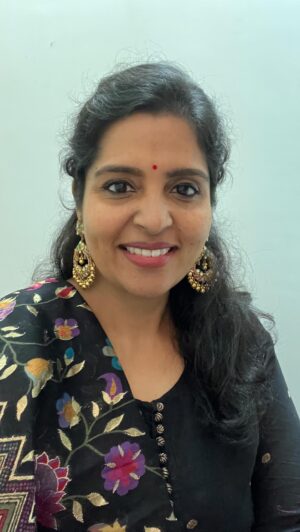 Brindha Sivakumar Instagram - My humble attempt of Ratchasa mamane -PS1 ✨!! 😊Good day 🌻