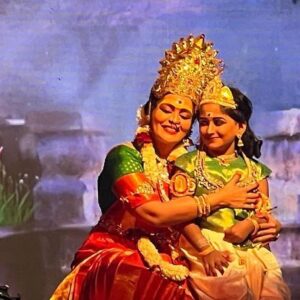 Brindha Sivakumar Instagram - Feel blessed to be a part of “Karunai kadal Kandhavel” dance drama by KALAMAMANI KRISHNAKUMARI NARENDRAN AKKA ! Got to sing and perform as Parvathi in @abinayanatyalaya Production 😊🙏🏼✨!!🧿
