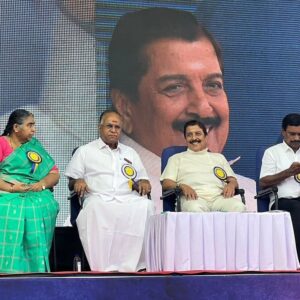 Brindha Sivakumar Instagram - On Aug 14 th 2022 Appa gave a presentation of 100 Thirukkural with real life short stories in 4 hrs at Erode Puthaga Thiruvizha!  50 of these are already printed and published. The Government of Tamilnadu has decided to include these 50 Thirukkural with these stories for school syllabus 🙏🏼✨ So grateful the event went on well , Appa had prepared for this presentation for the past 4 yrs ! #Alliancepublishers #Thirukkural100 #sivakumar