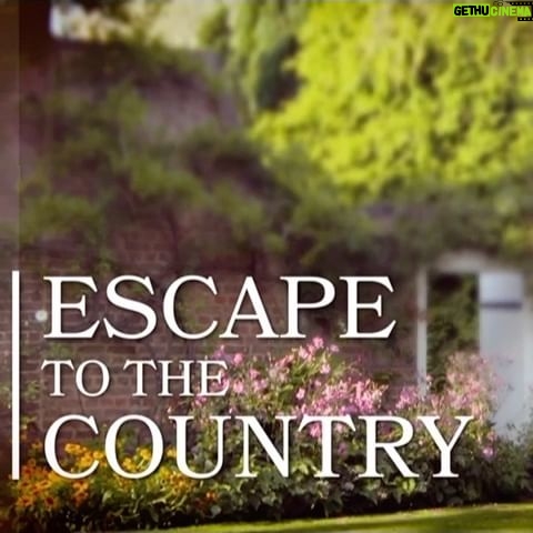 Briony May Williams Instagram - Another glorious new episode of Escape to the Country today ❤️ Highlights include stunning scenes of South West Wales and me attempting to play the ukulele 🤣 Such a joyful episode!! Today (Monday) 3pm BBC One Or catch up on iPlayer 💕 @escape_country #escape #countryside #property