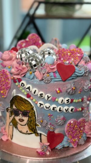 Briony May Williams Instagram - Here it is! The final Taytay cake for gorgeous Daisy ♥️ Happy Birthday lovely girl, have the best time 🥳 

Thank you @blondebakingmama for creating such a beautiful cake design that I attempted to replicate, you really are amazing! 

#taylorswift #taylor #cake #cakedecorating #cakeart #baker #homebaker #cakedesign #taylorswiftcake @taylorswift @vixchil