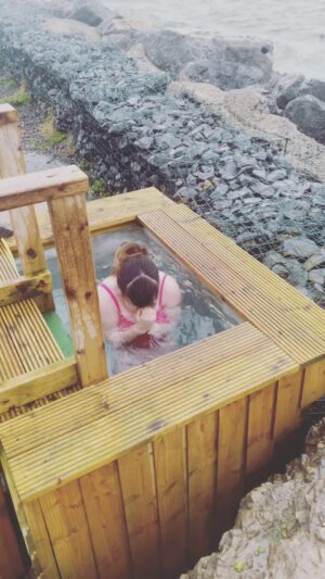 Briony May Williams Instagram - Came to Ireland, took the plunge!!! 🥶 Bugger me it was freezing! But it was actually awesome when combined with the sauna 🔥 Having the best time in Sligo with my girl @imelda__rose 💕 #iceicebaby