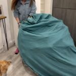 Briony May Williams Instagram – Top Christmas tree removal hack using a duvet cover 🎄 Save getting pine needles all through the house! #hack #lifehack #tree #christmastree #christmastreeremoval #tree #treehack #christmashack