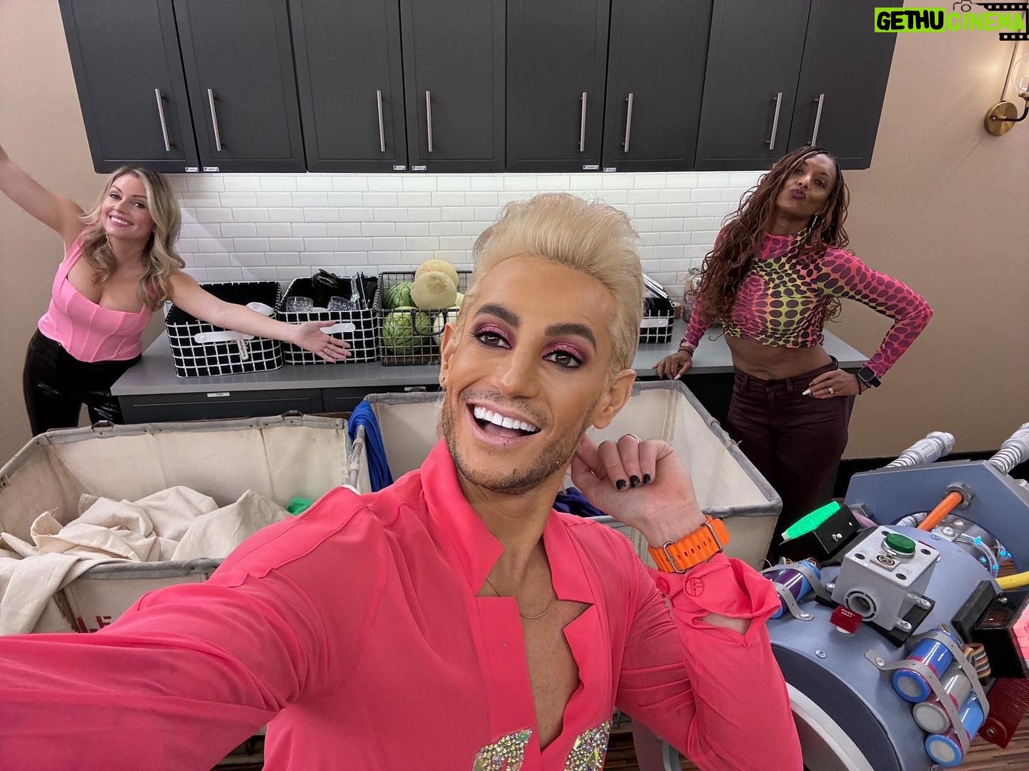 Britney Haynes - 4.7K Likes - @bigbrothercbs INVASIIIOONNN!!! 👽👽👽 we are here and I’m queer!!! 💕🤝