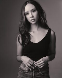 Actress Britt Baron HD Instagram Photos and Wallpapers August 2022