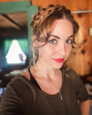 Brittany Curran Instagram - Really should start doing my hair Old West style again. And spend more time puttering about homestead cabins from the 18th century. And other Frontier-like nerd activities of this nature 🏜🦬☀️🕰