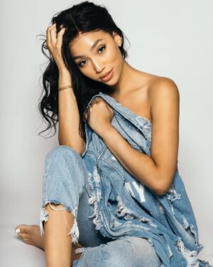 Brittany Panzer Instagram - denim on denim 🫐