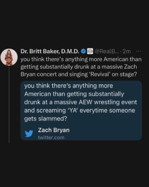 Brittany Baker Instagram - We’re having an all night revival. 🍻

#Pittsburgh #ZachBryan #AEW