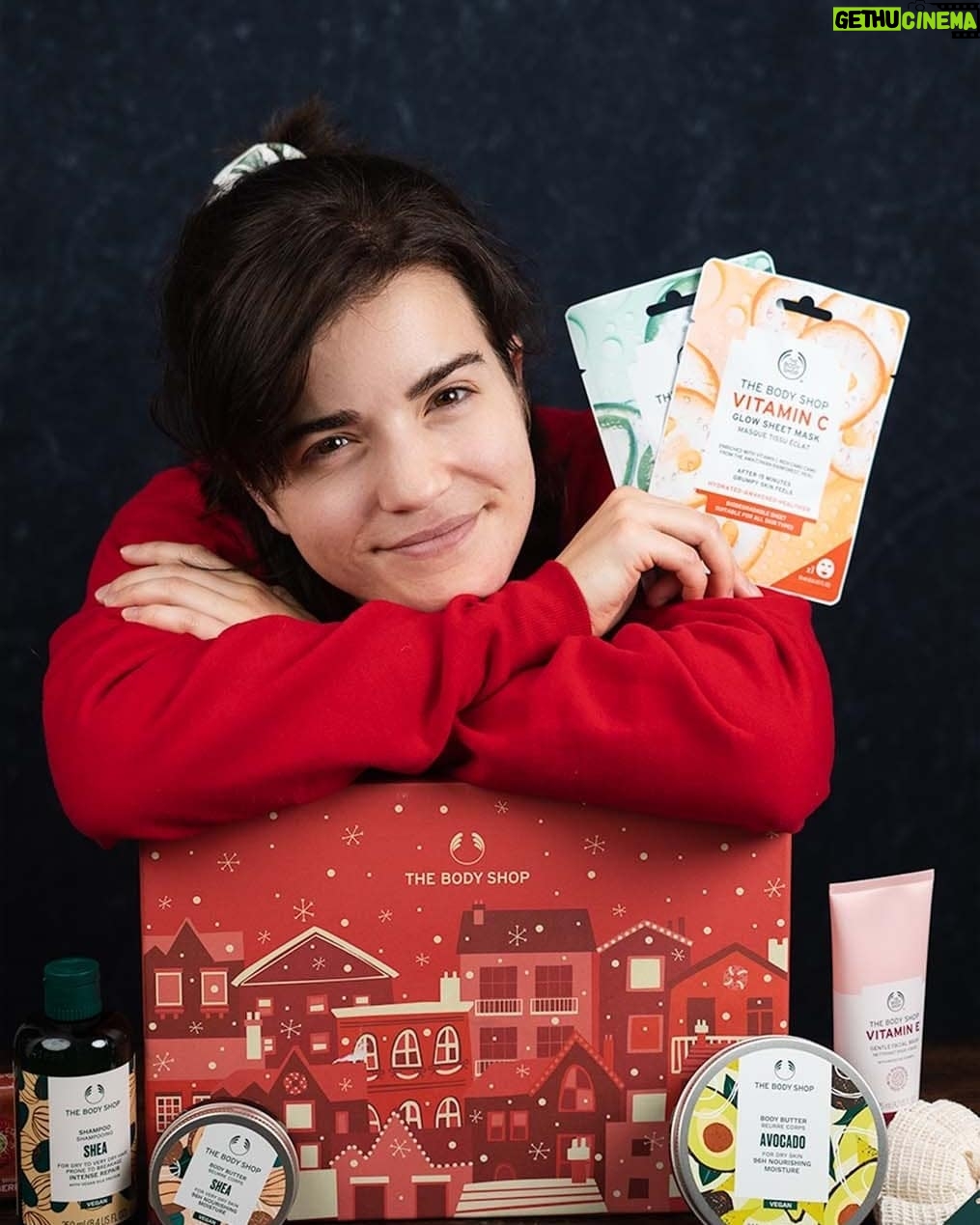 Brittany Raymond Instagram - Yes it's October, but I'm already dreaming about Christmas, thanks to The Body Shop Advent Calendar. Give yourself, a loved one, or a random stranger the gift of 25 gifts this holiday season๐๐๐ #GiveWithJoy Thank you @thebodyshopnorthamerica for sponsoring this post. #ad